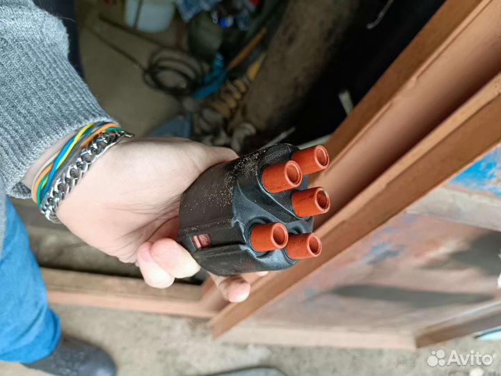 Крышка трамблера Audi 100