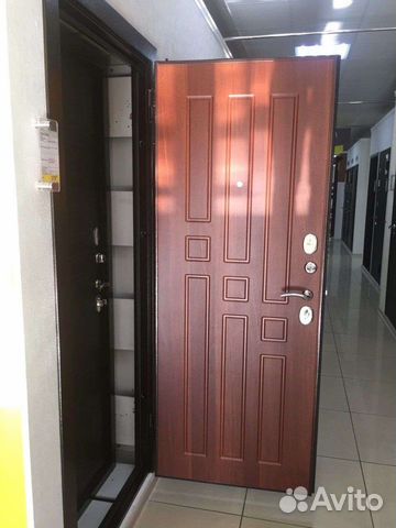 Дверь входная металлическая