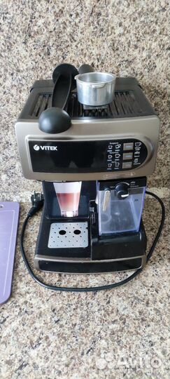 Кофемашина рожковая vitek VT-1517 BN