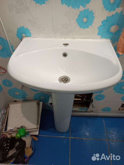 Раковина с пьедесталом бу