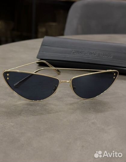 Солнцезащитные очки женские dior