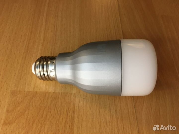 Умная лампочка LED SMART Bulb White and Color Mi