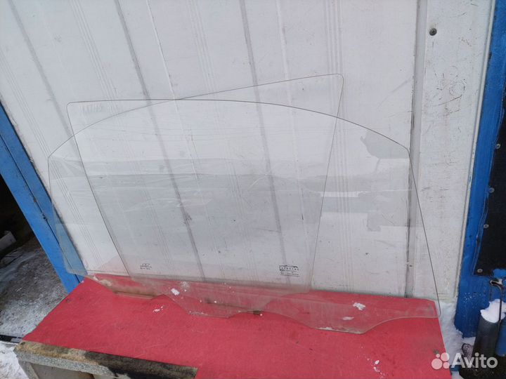 Стекло передней правой двери Daewoo Matiz