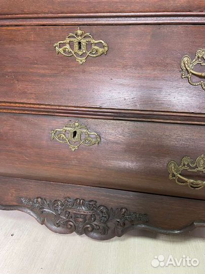 Старинный секретер