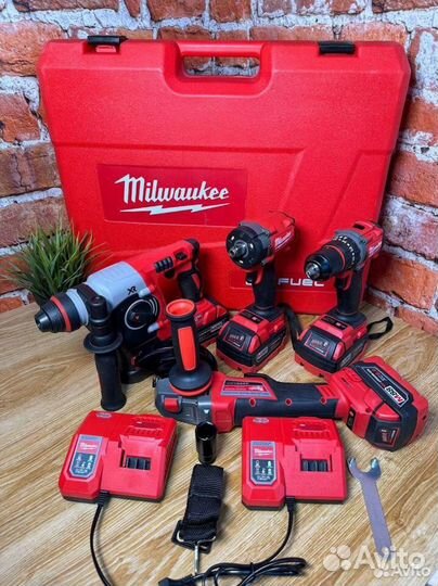 Аккумуляторный набор Milwaukee 4в1 безщеточный