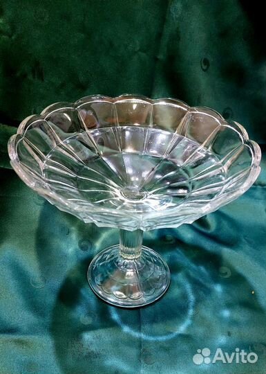 Винтажная ваза для фруктов на ножке времен СССР