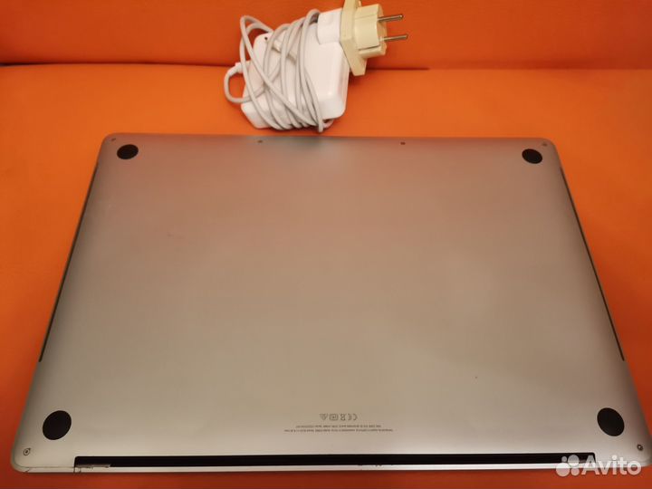 Игровой MacBook Pro A1990 i7/32 Mb/256 Gb/Radeon 5