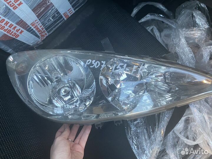 Фара peugeot 307