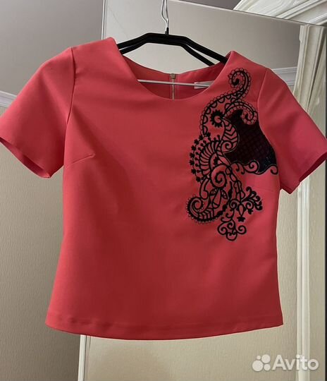 Платья костюмы