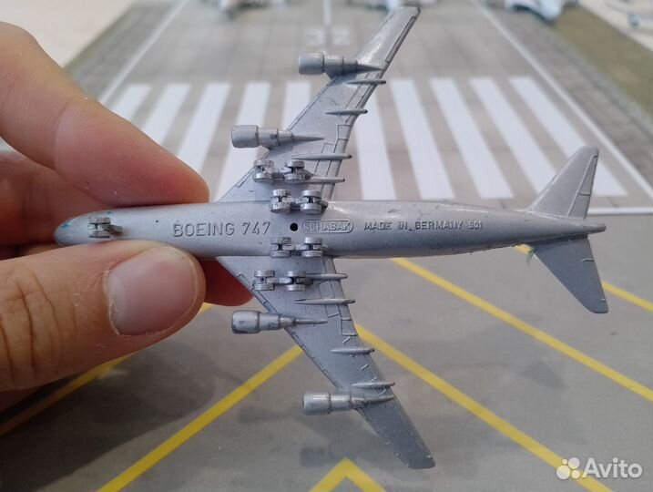 Самолёт Boeing 747 