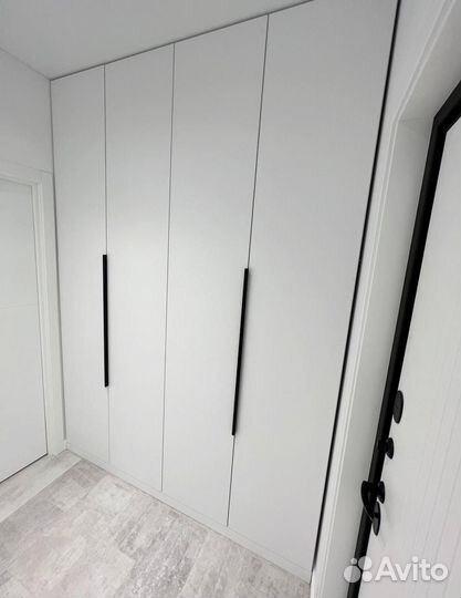 Шкаф распашной