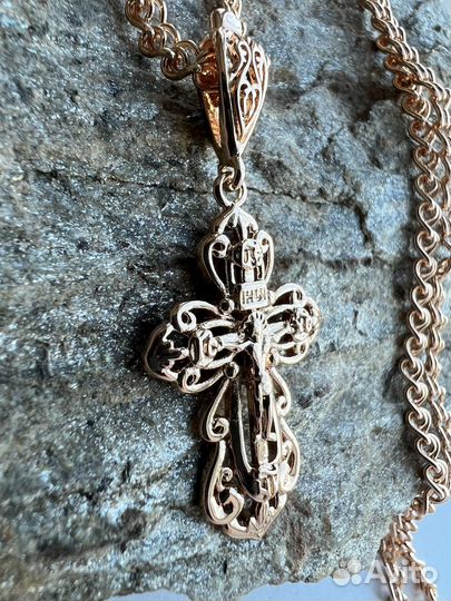 Крестик с цепочкой