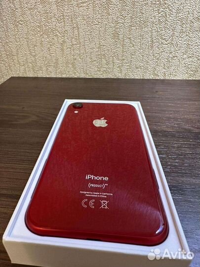 Телефон iPhone XR