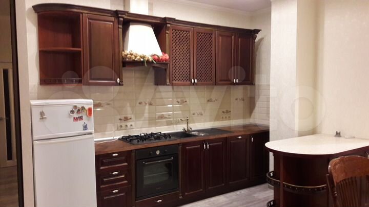 2-к. квартира, 87 м², 3/3 эт.