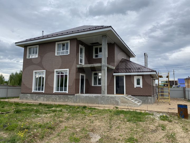 Дом 279 м² на участке 12 сот.