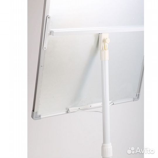 Флипчарт на роликах