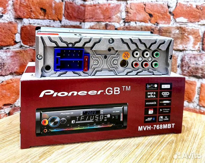 Магнитола Pioneer MVH-768MBT