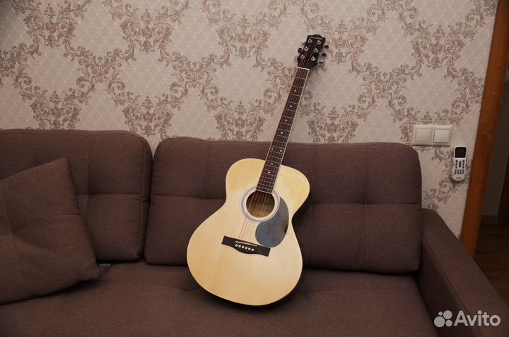 Класическая гитара Colomba