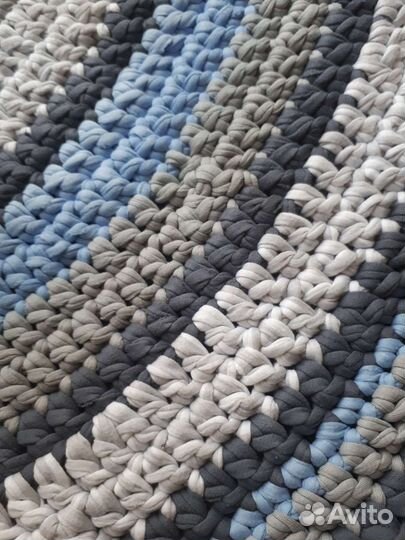 Коврик интерьерный из трикотажной пряжи