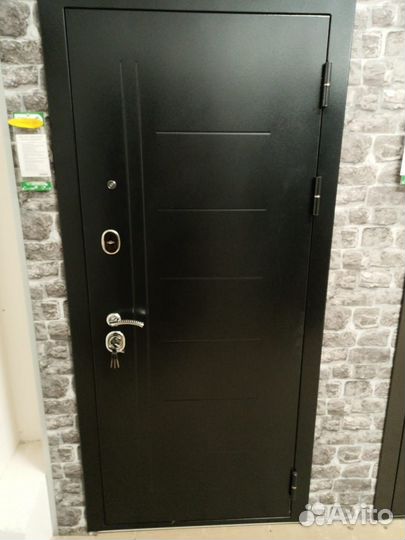 Дверь входная Троя Серебро maxi зеркало 960 мм