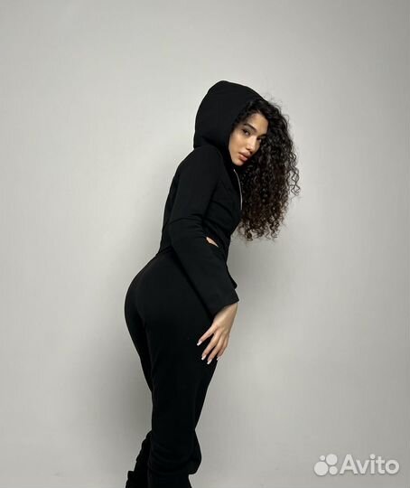 Спортивный костюм женский