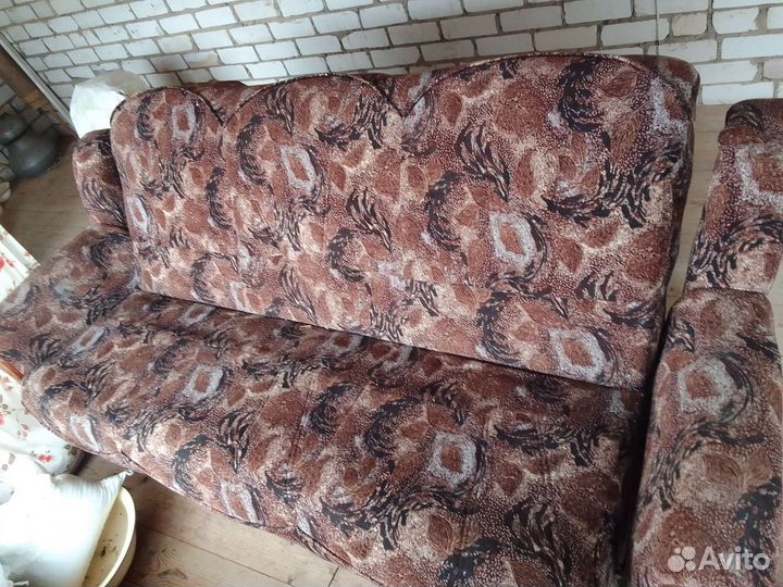 Диван (старый )