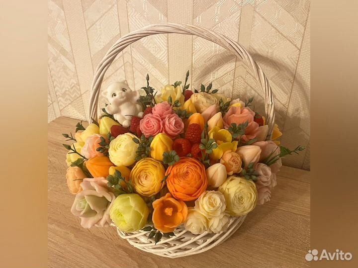 Большие мыльные композиции в корзинках