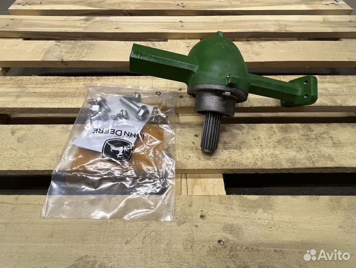 Редуктор AH208345 / AH164609 John Deere