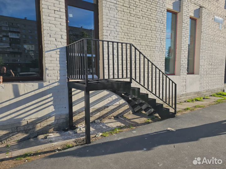 Уникальные лестницы под заказ