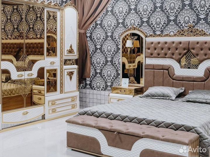 Спальный гарнитур