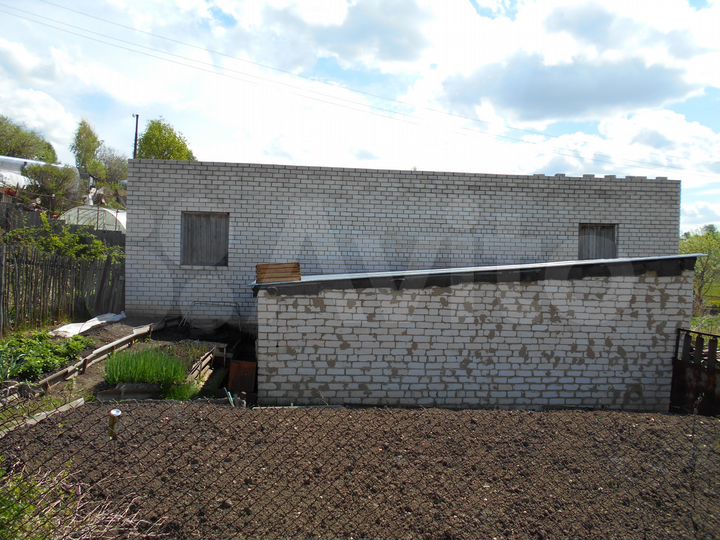 Гараж, > 30 м²