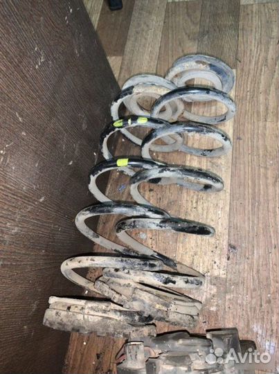 Пружины задние Kia Rio 2 2010