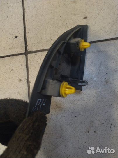 Накладка зеркала передняя левая Kia Rio 3 G4FA