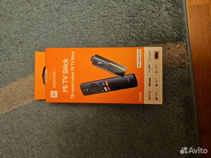 Продам тв-приставку Mi TV Stick