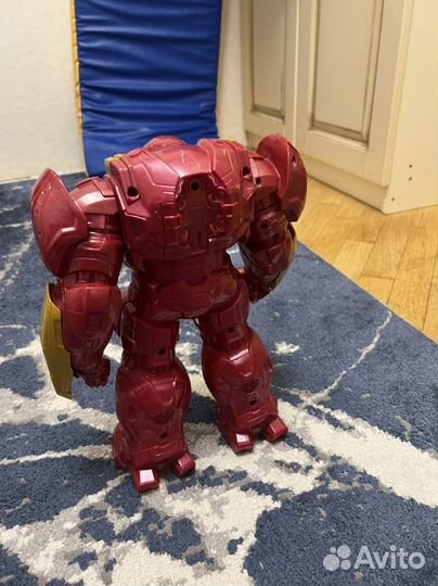 Железный человек игрушка