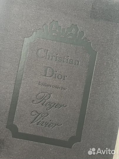 Коллекционная книга Dior by roger vivier