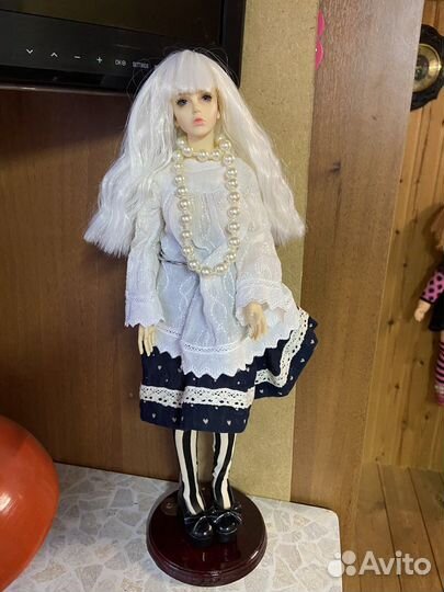 Продаю куклу бжд