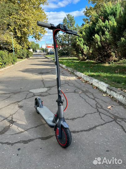 Электросамокат Aovo 365M Pro