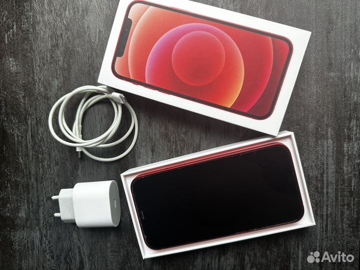 Телефон iPhone 12
