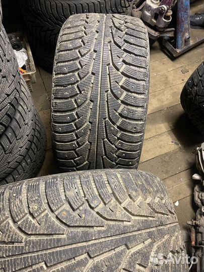 Nokian Tyres Hakkapeliitta 5 SUV 295/30 R22 103T