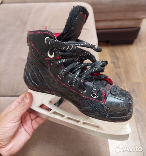 Хоккейные коньки bauer