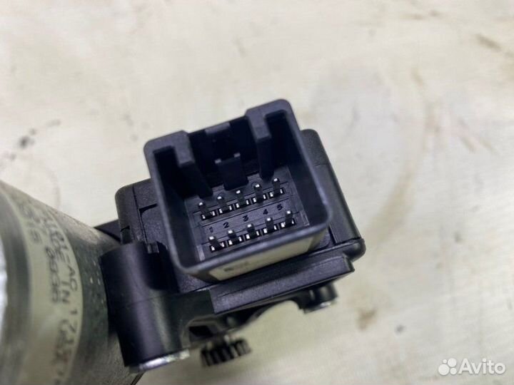 Моторчик Люка Mercedes-Benz Gl-Class X164 M