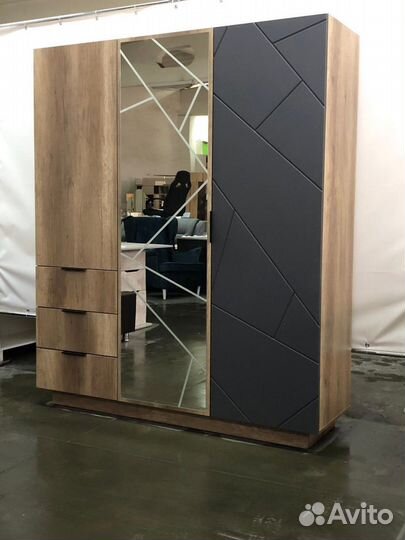 Даллас Шкаф шк 01 3х-створчатый