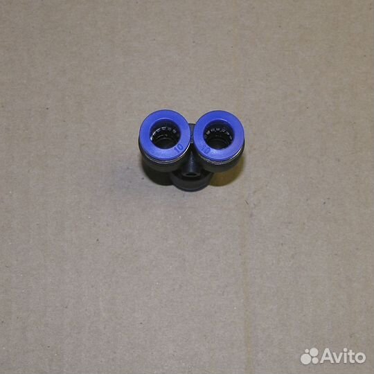 Фитинг тройник д.10*10*10 пвх Y-образный