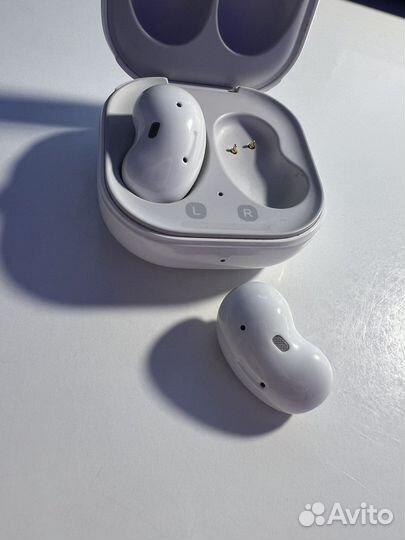 Наушники samsung galaxy buds live
