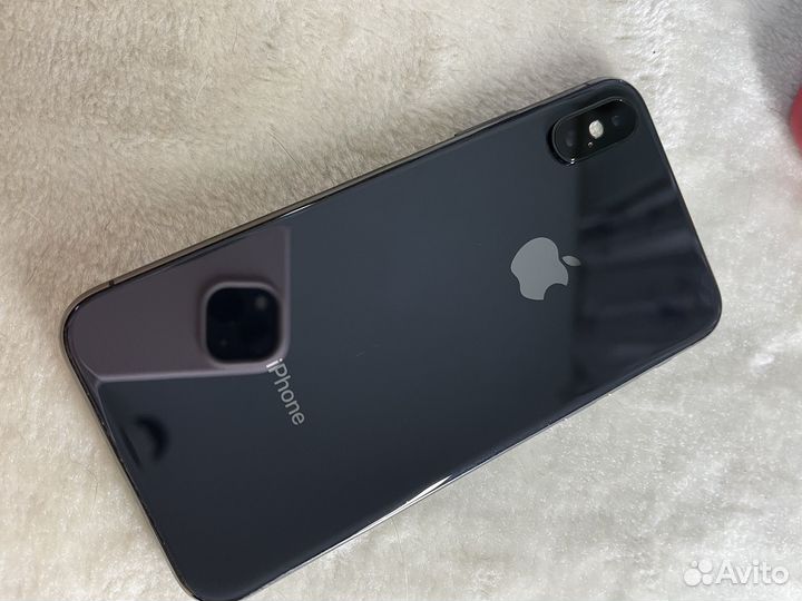 iPhone X, 64 ГБ