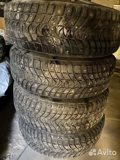 Michelin 4X4 A/T 215/65 R15