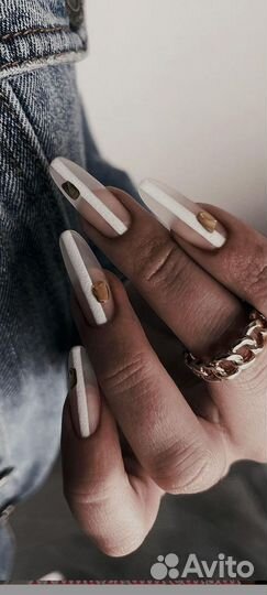 Модель на наращивание ногтей