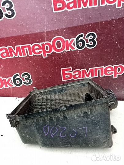 Корпус воздушного фильтра Toyota Land Cruiser