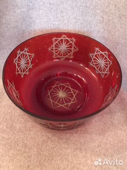 Салатник.Рубиновое стекло.Винтаж